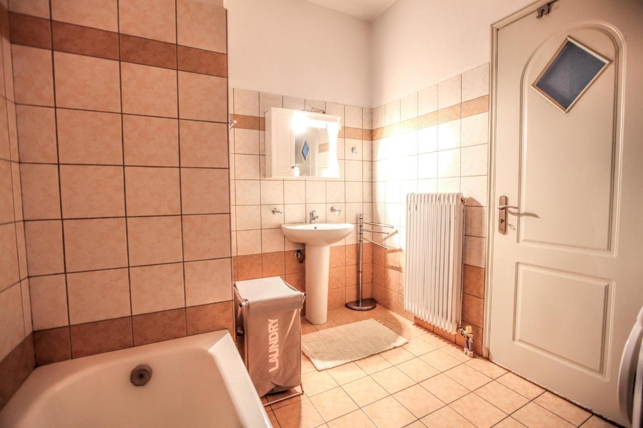 Grand Meteora Central Luxury Apartment Kalampáka Eksteriør bilde