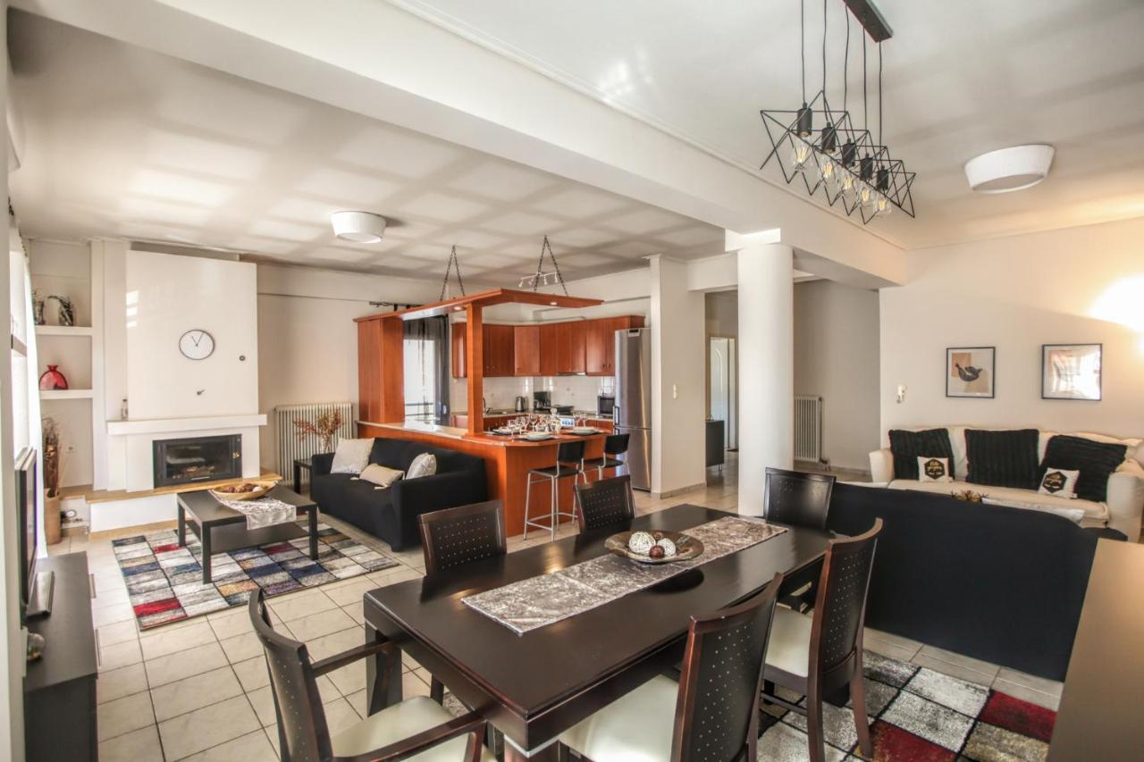 Grand Meteora Central Luxury Apartment Kalampáka Eksteriør bilde